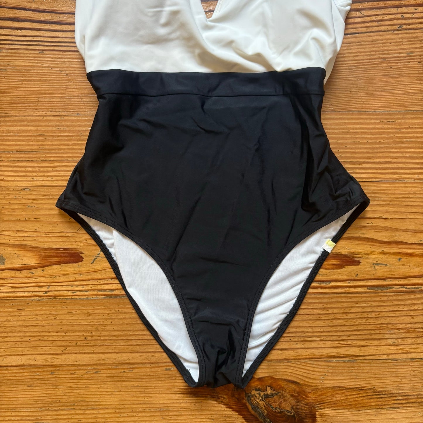 Summersalt white black ruffle plunge neckline cheeky one piece swimsuit SIZE 4