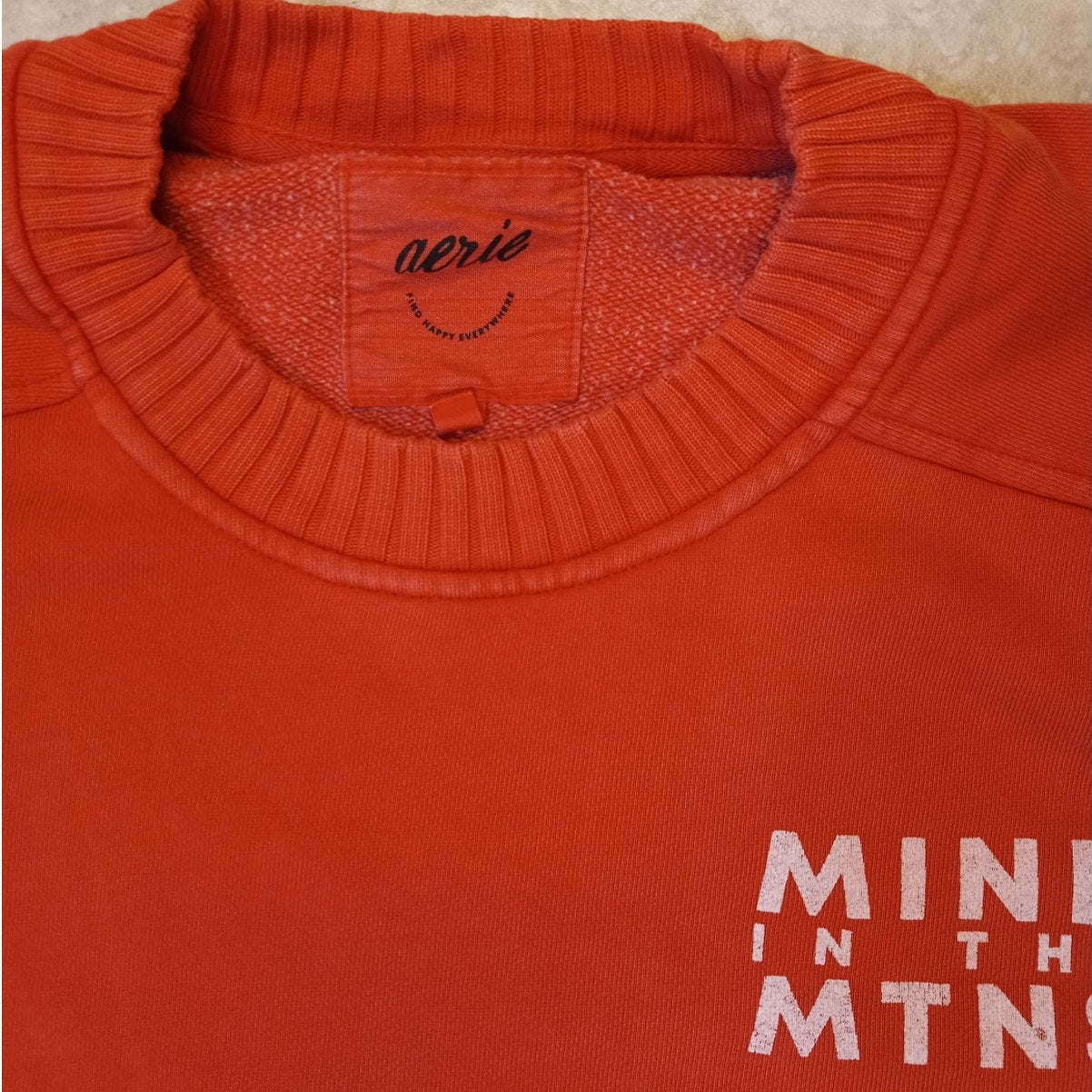 Aerie red Mind in the Mountains ribbed side crew sweatshirt SIZE M