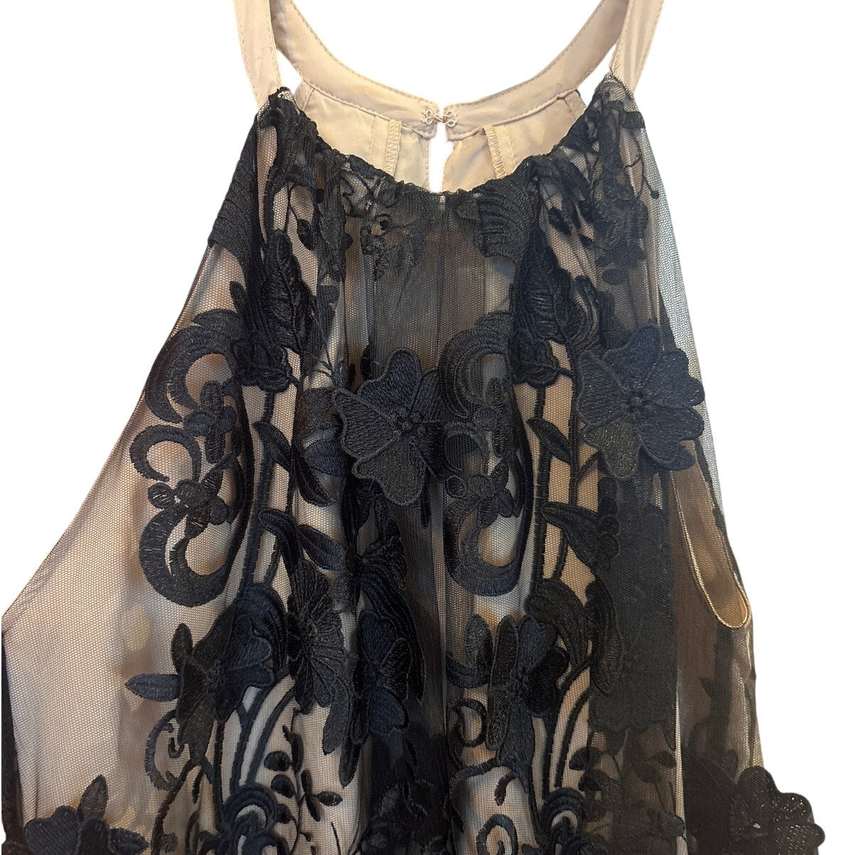 Belle Badgley Mischka black lace overlay halter dress SIZE 0