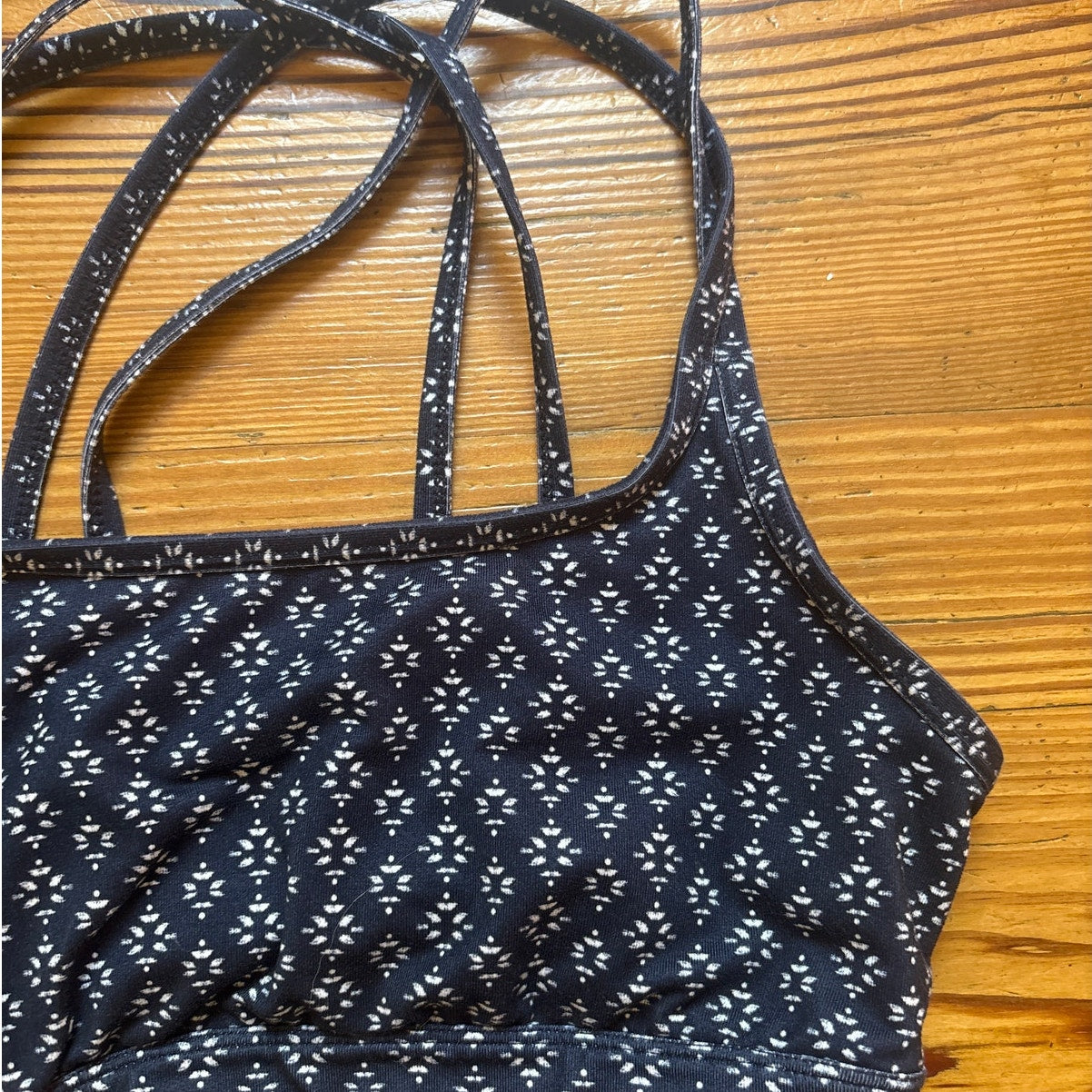 Athleta dark navy blue white western geometric strappy sports bra SIZE S