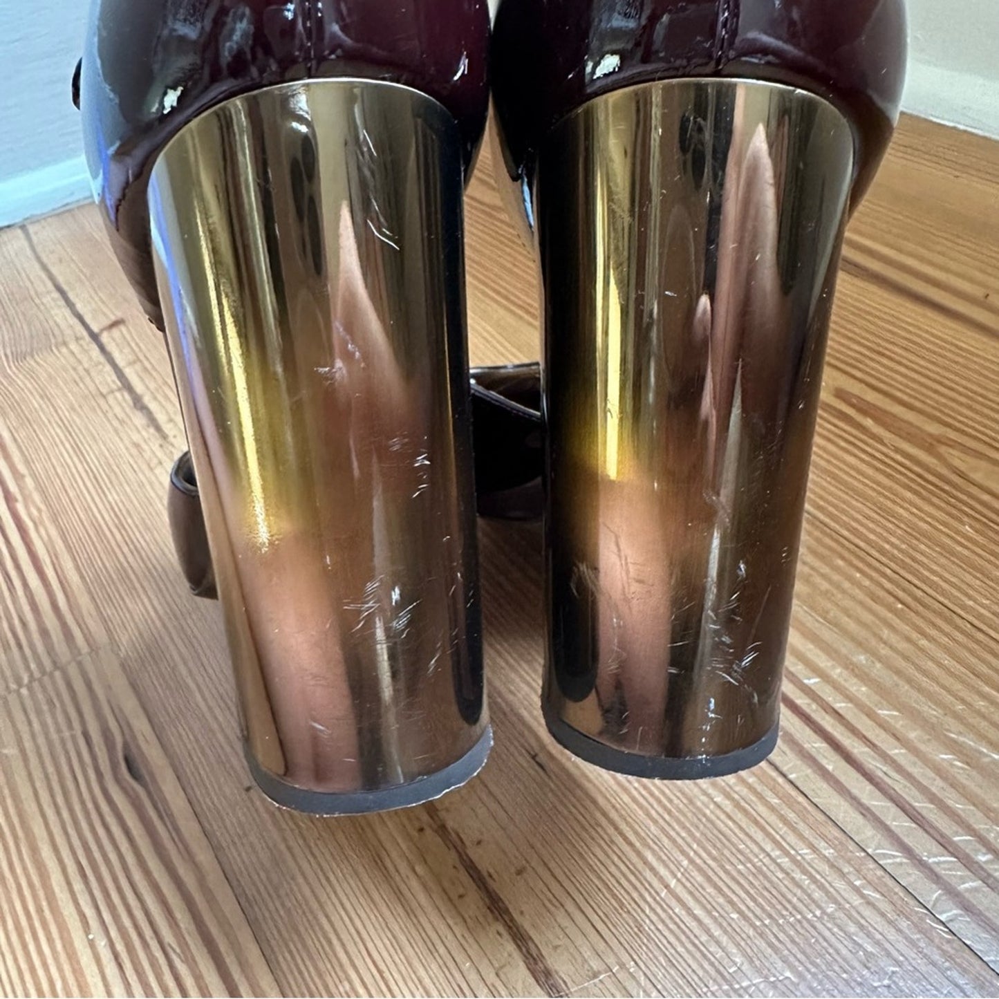 Dolce & Gabbana dark red gold patent leather T strap pumps SIZE 38.5