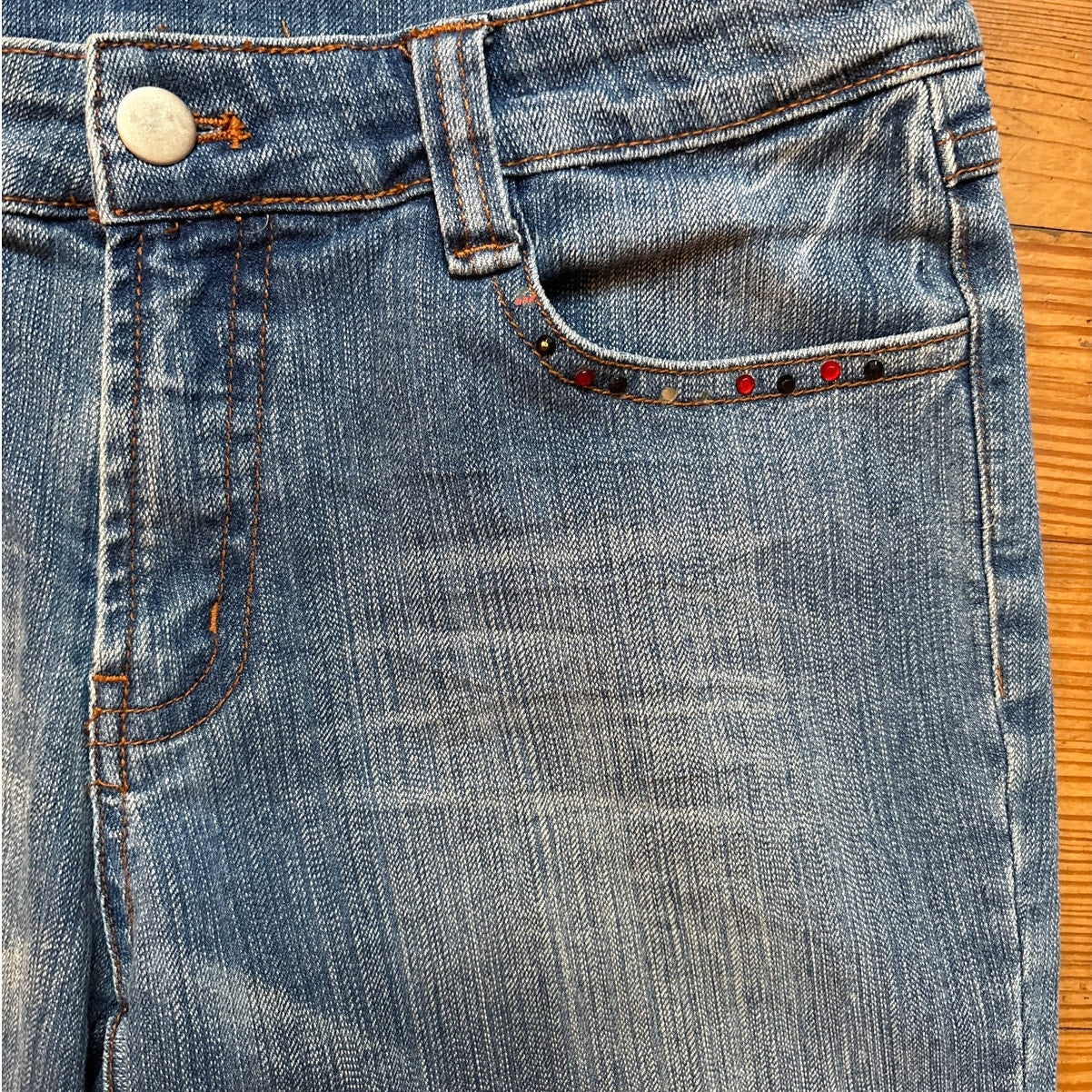 Boston Proper medium wash embroidered denim capri jeans SIZE 8