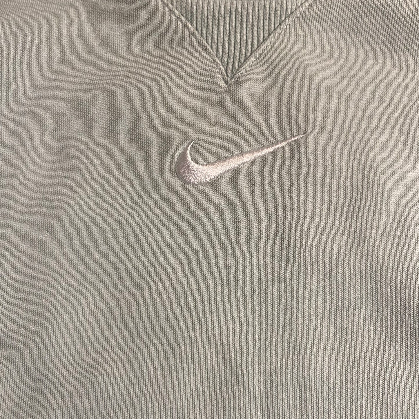 Nike light green embroidered swoosh crew pullover sweatshirt SIZE 6/7