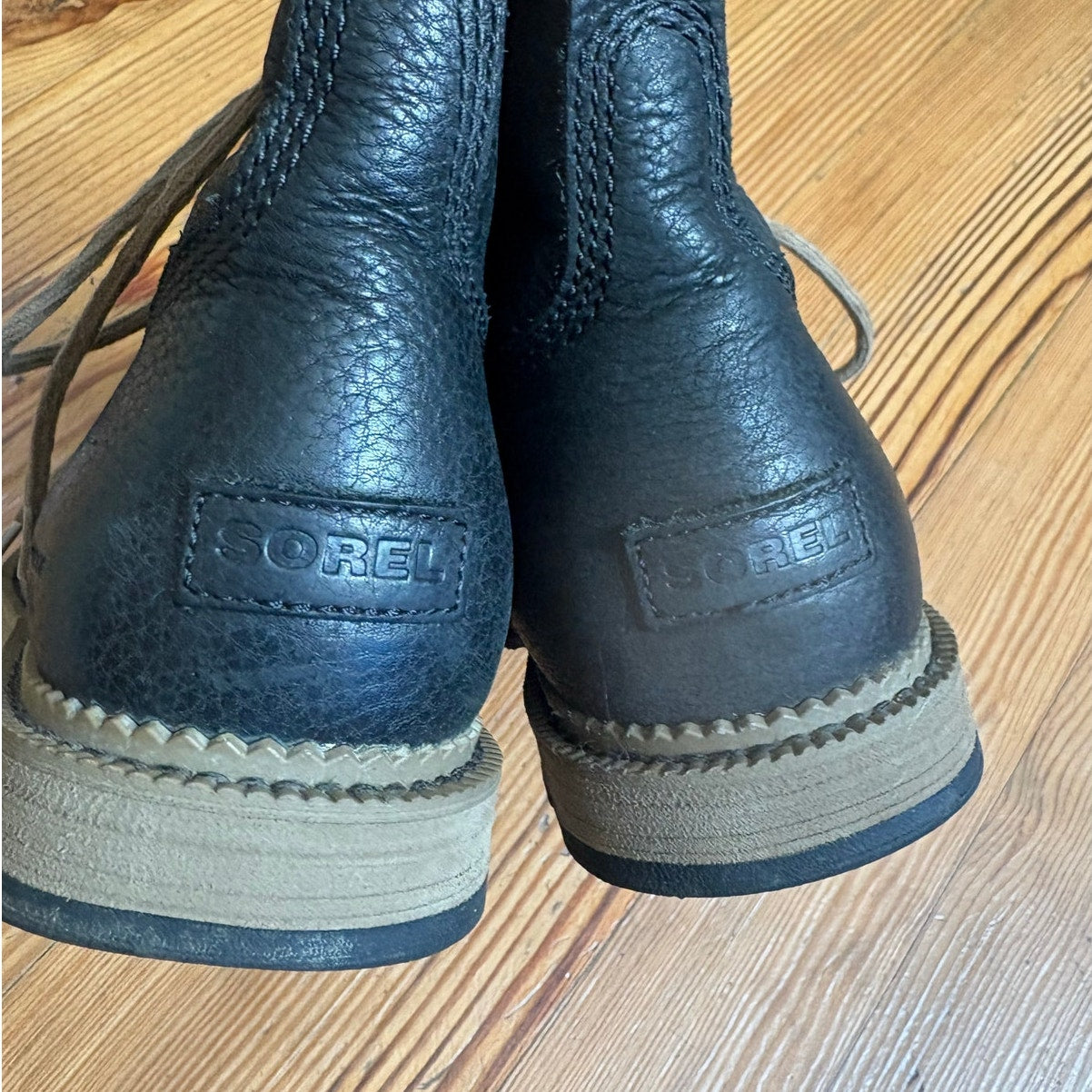 Sorel black leather mens Madison II 6" lace up boot SIZE 8