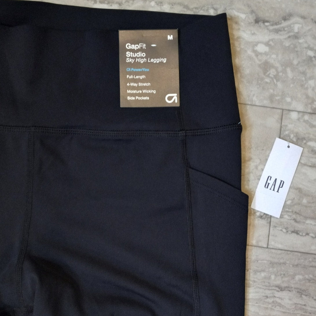 NWT Gap black high rise side pocket leggings SIZE M