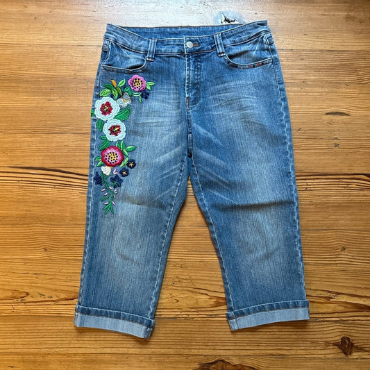 Boston Proper medium wash embroidered denim capri jeans SIZE 8