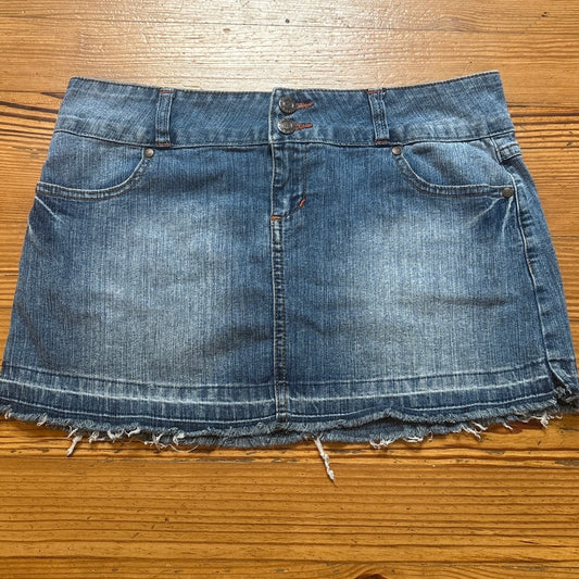 Y2K Deb Jeans medium wash raw hem button zip fly denim mini skirt SIZE 7