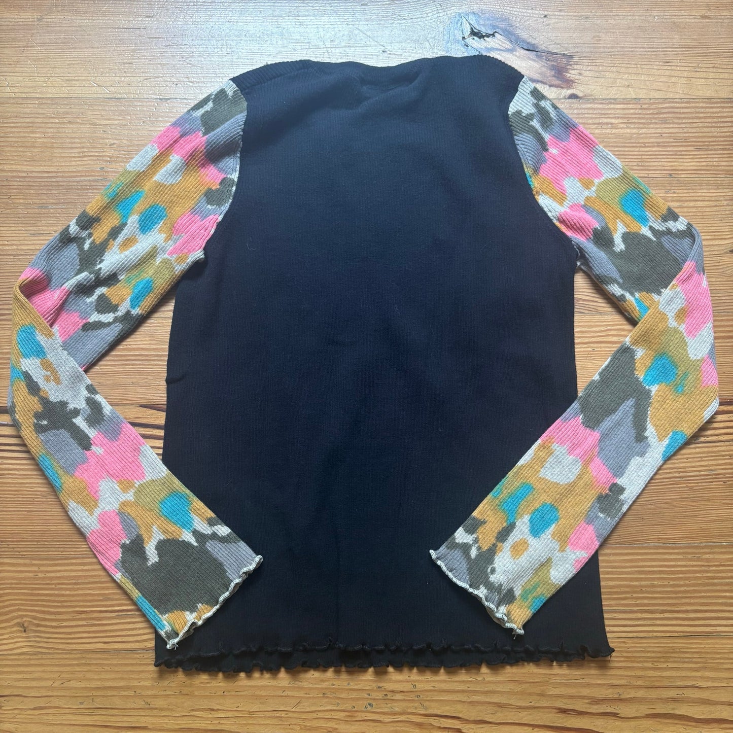 Lisa Todd black colorful sleeve henley ribbed long sleeve shirt SIZE M