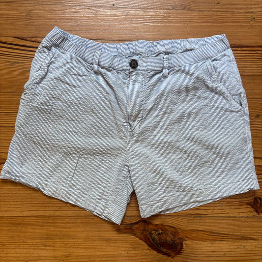 Chubbies white blue pinstripe seersucker 5" inseam mens shorts SIZE XL
