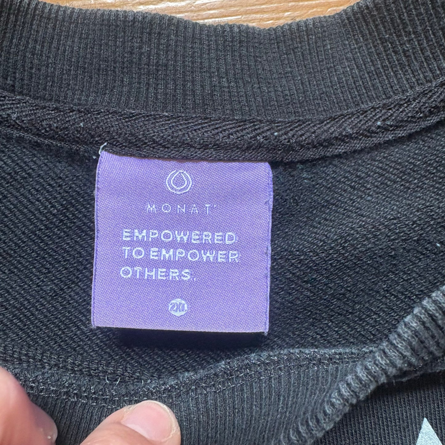 Monat Gear black cropped logo crew sweatshirt SIZE 2XL