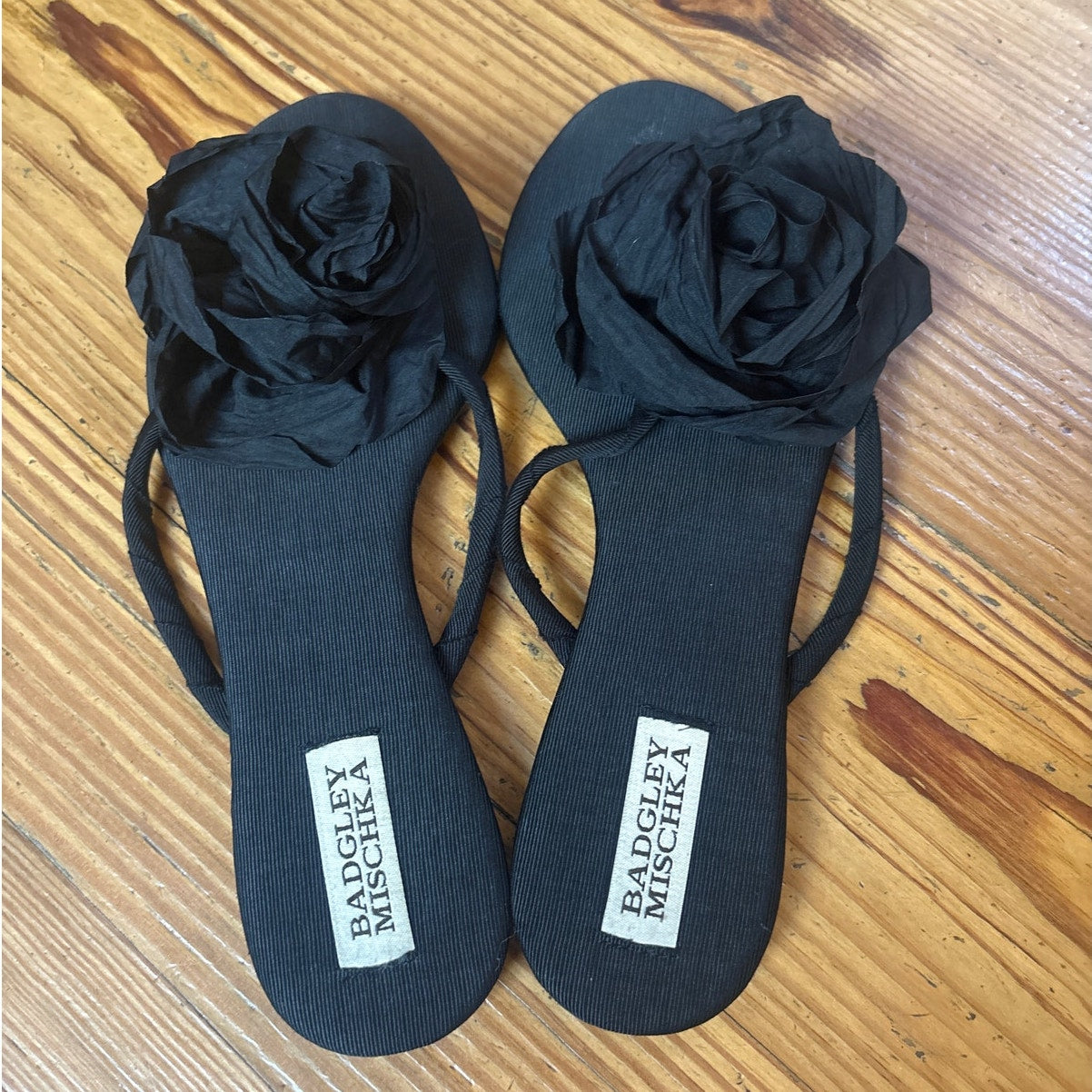 Badgley Mischka black ribbon flower thong flip flop sandal SIZE 8.5