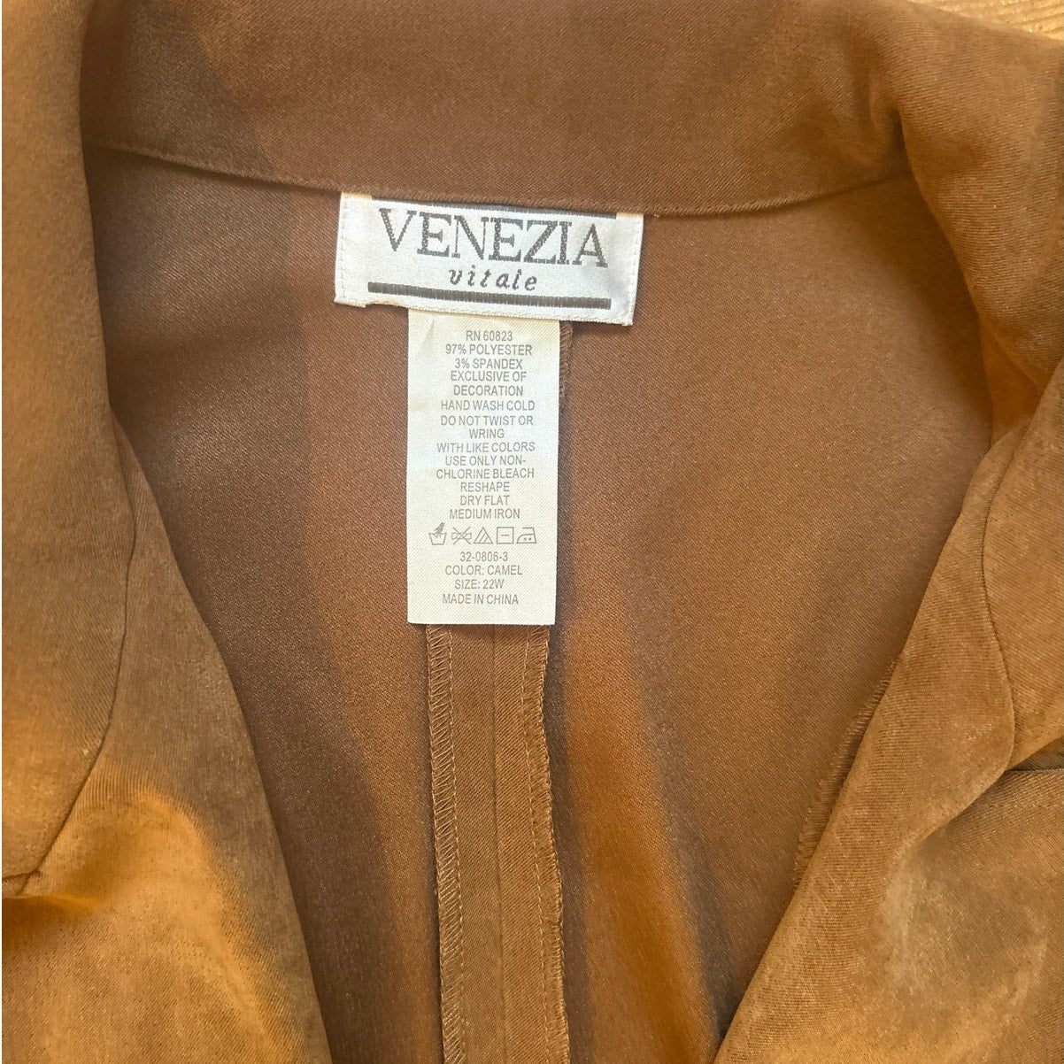 Venezia faux suede leather embroidered bell sleeve tie front jacket SIZE 22