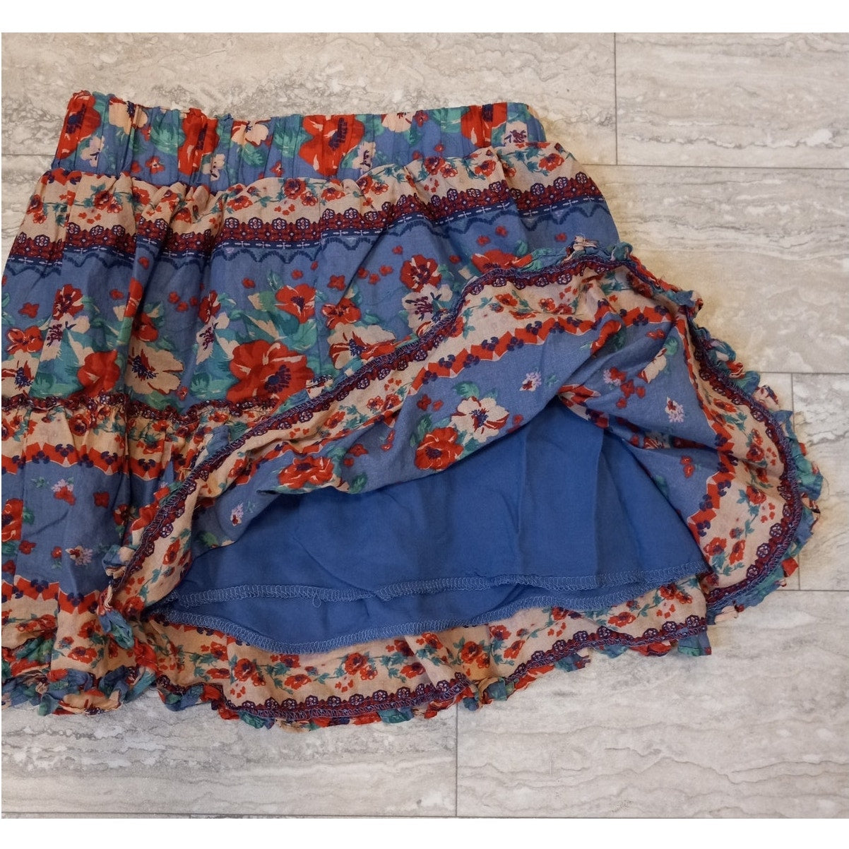 Olivaceous navy floral tiered ruffle lined mini skirt SIZE S