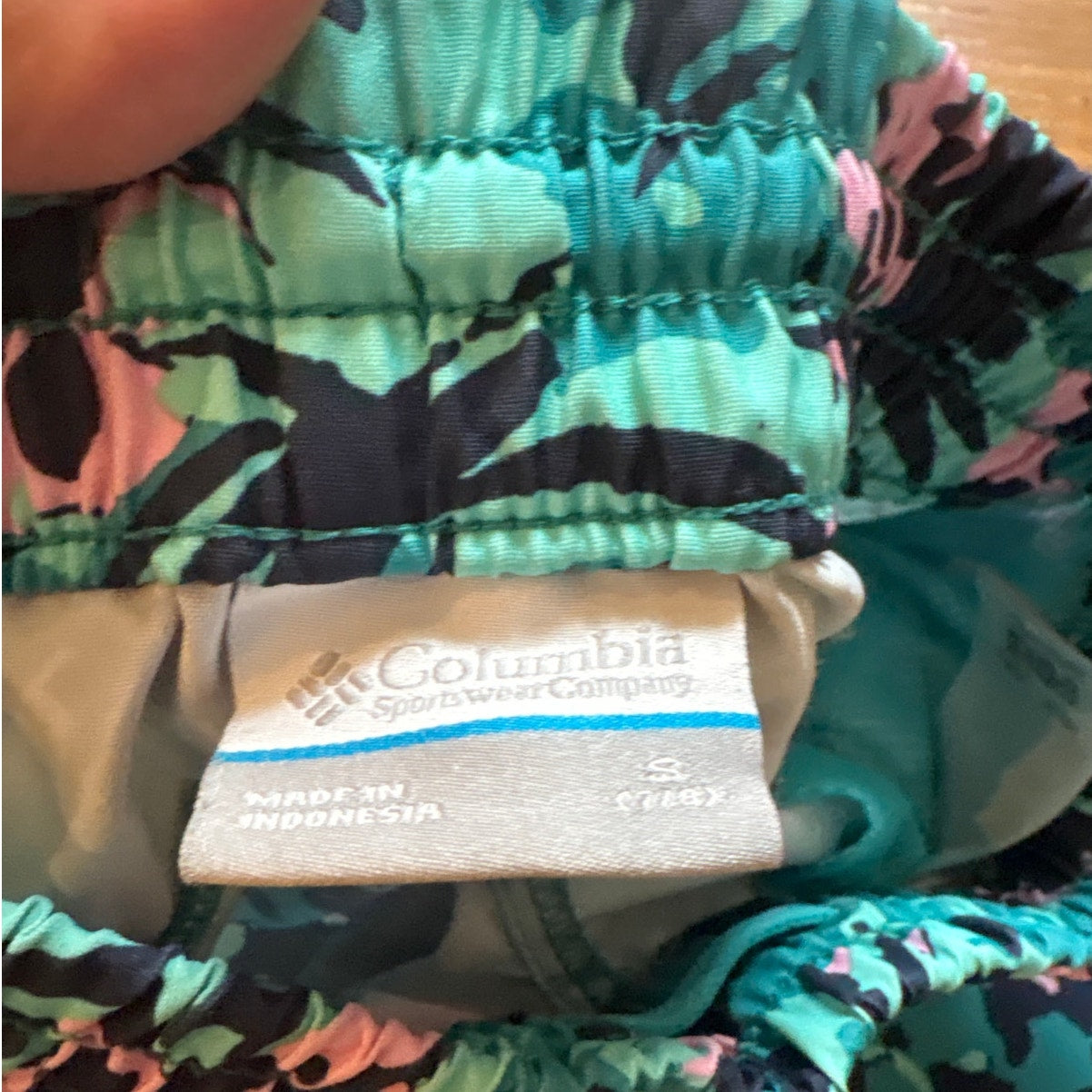 Columbia teal blue girls athletic floral pocket shorts SIZE S