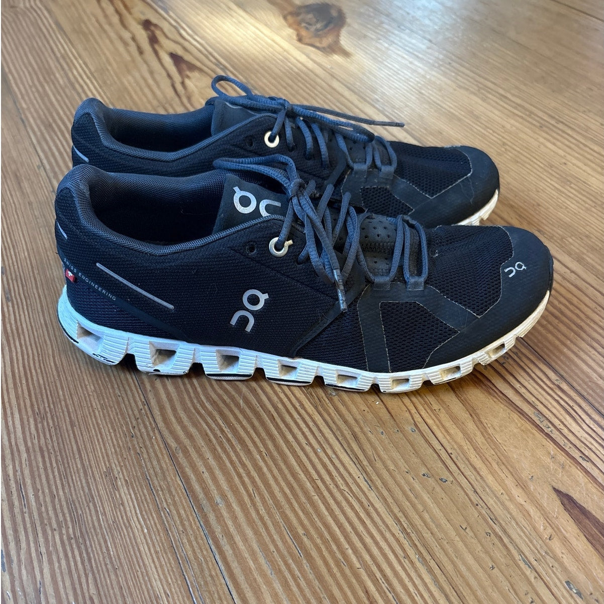 On Cloud 6 black white sole lace up women's running sneaker SIZE 9