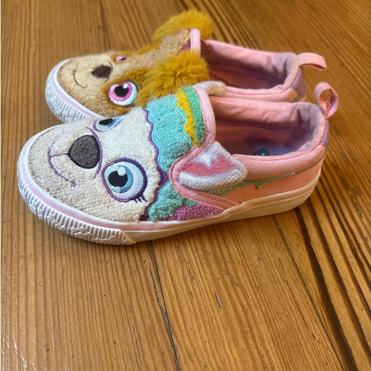 Paw Patrol Sky Everest slip on fuzzy character toddler sneakers SIZE 9