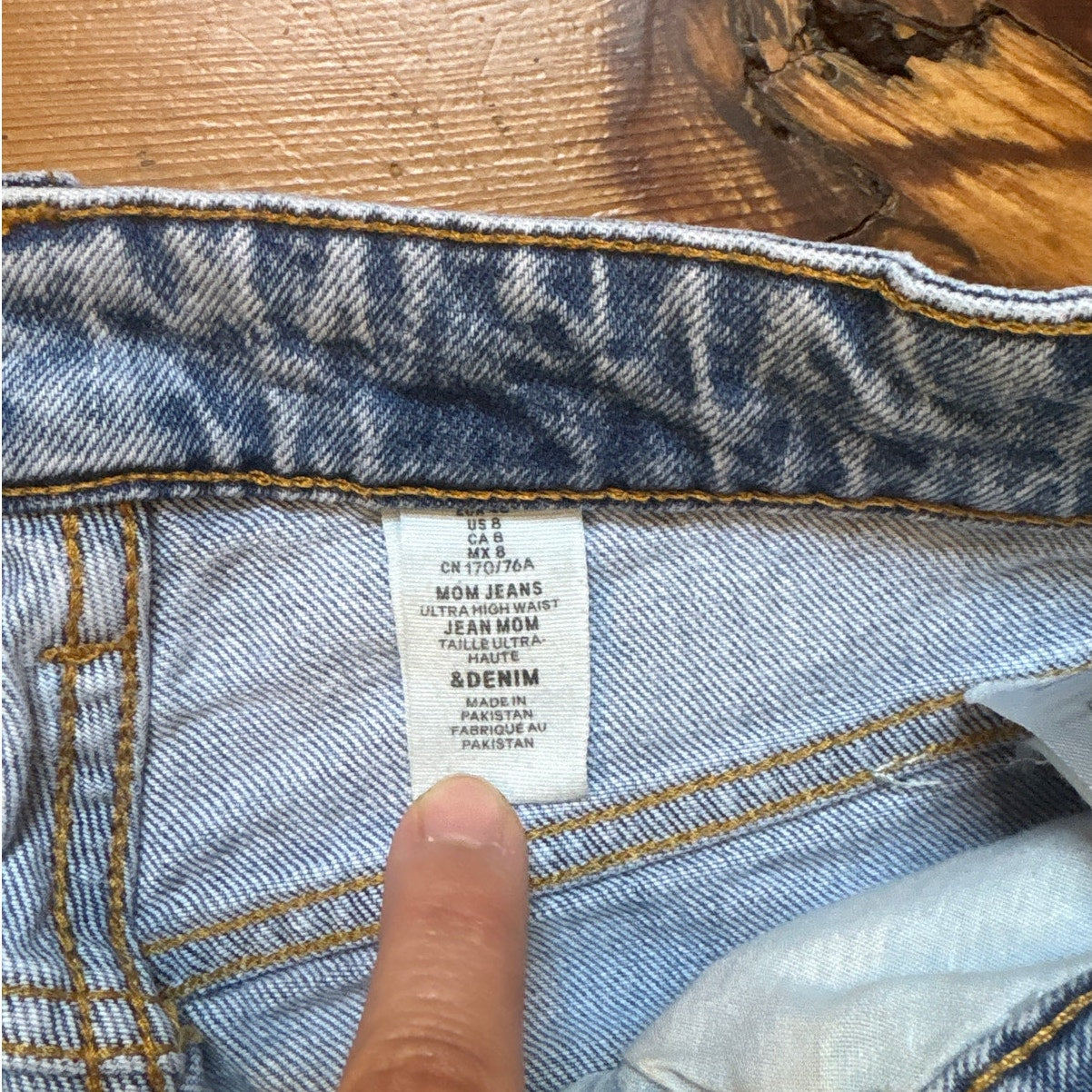 H&M light wash high rise button fly straight leg womens jeans SIZE 8