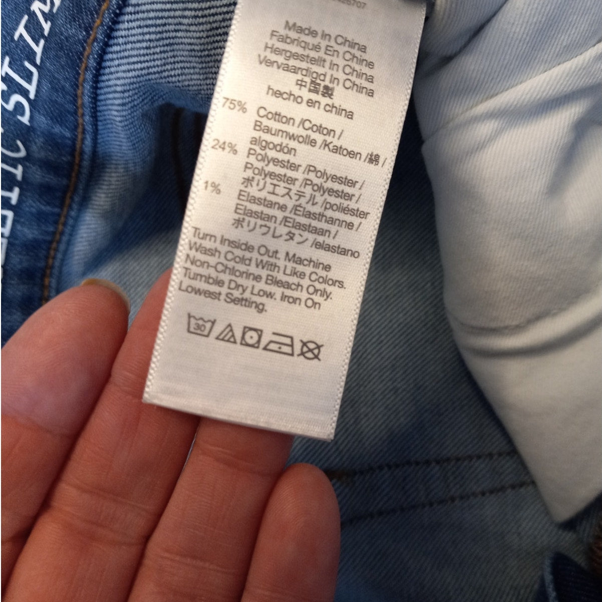 Madewell medium wash athletic slim mens jeans SIZE 32X34