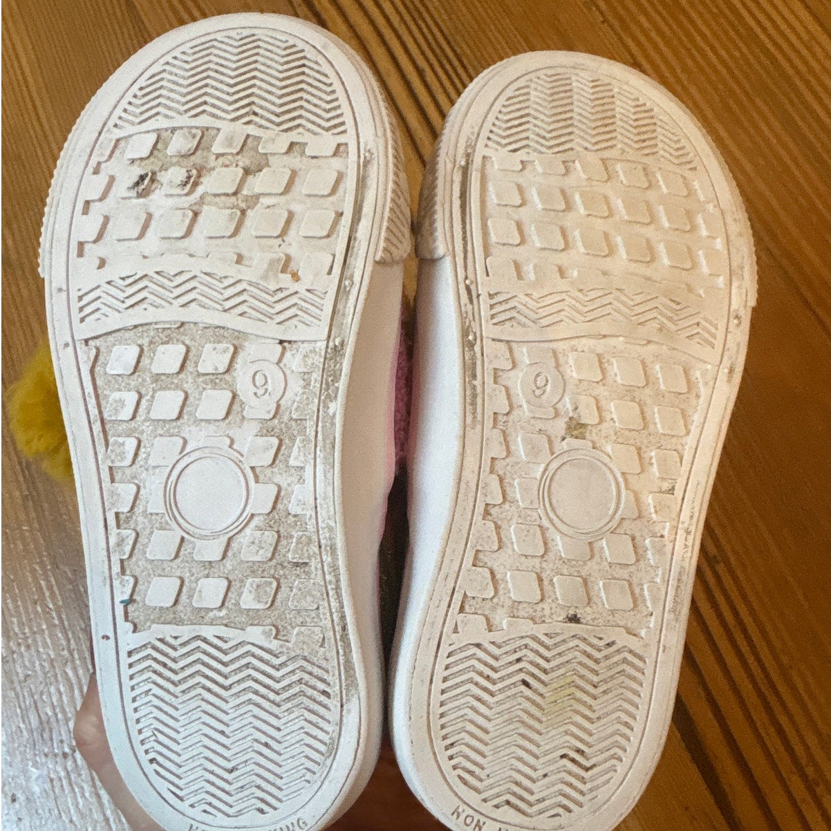 Paw Patrol Sky Everest slip on fuzzy character toddler sneakers SIZE 9