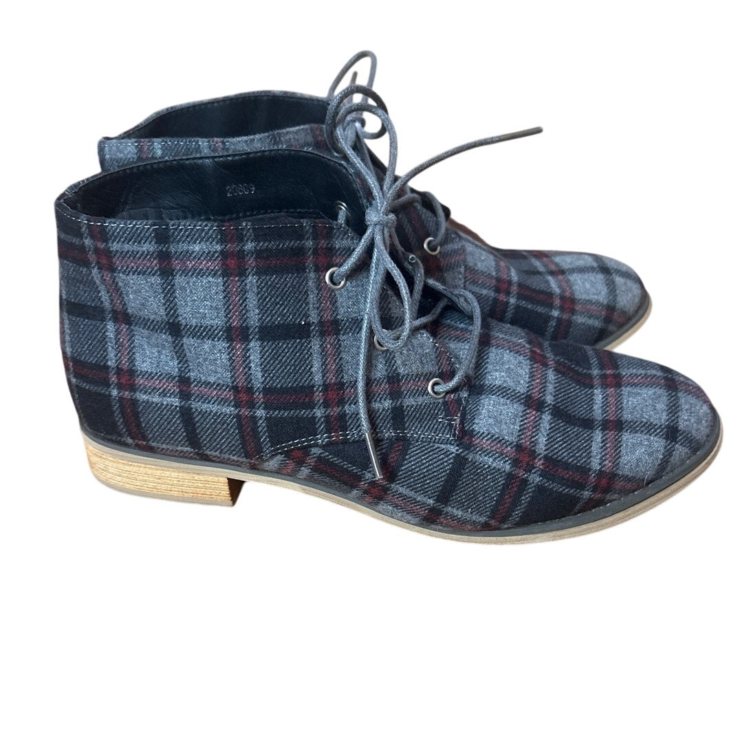 Journee Collection Tatum gray black plaid low heel ankle booties SIZE 8.5