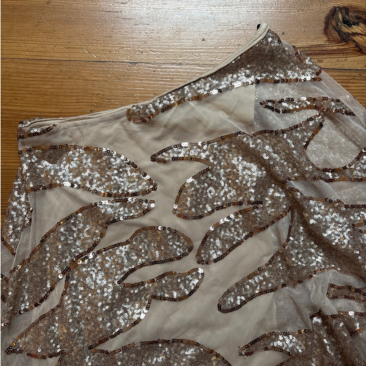 Bebe y2k gold one shoulder sequin sheer flutter sleeve top SIZE M