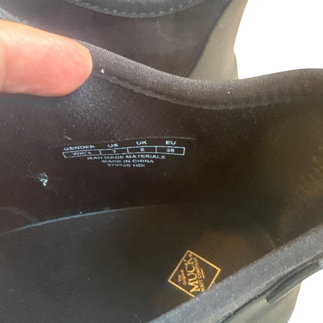 Muck Boots Juliet black plaid ankle neoprene and rubber sole boots SIZE 7