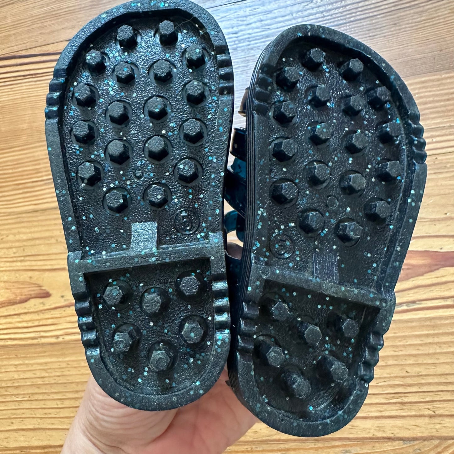NWOT Gap dark blue glitter sparker bucket jelly sandals SIZE 5
