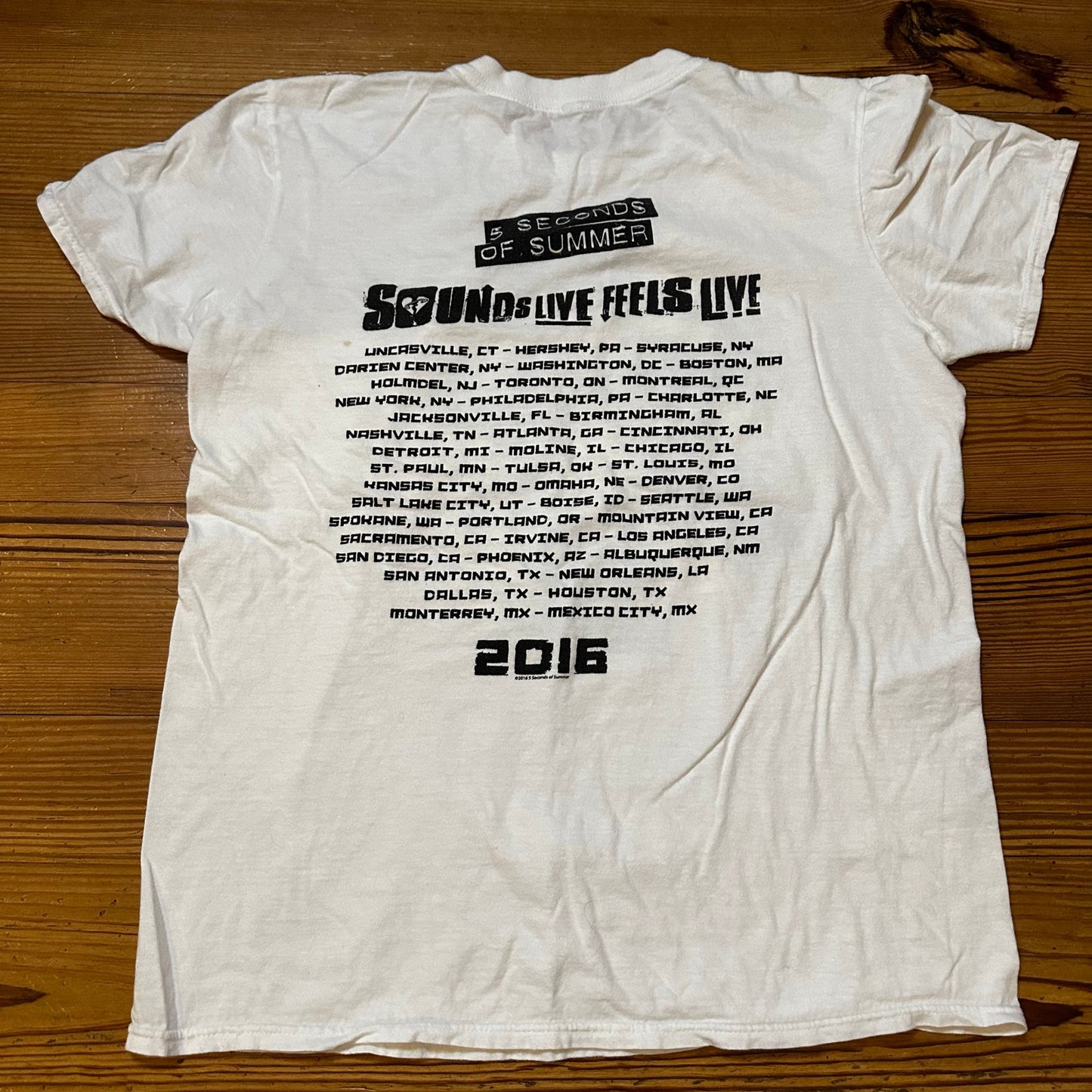5 Seconds of Summer band 2016 white tour shirt SIZE M
