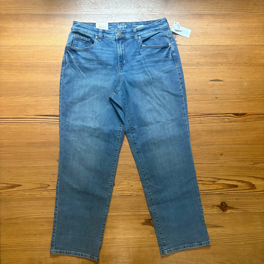 NWT Style&Co medium wash curvy boyfriend fit straight leg jeans SIZE 8