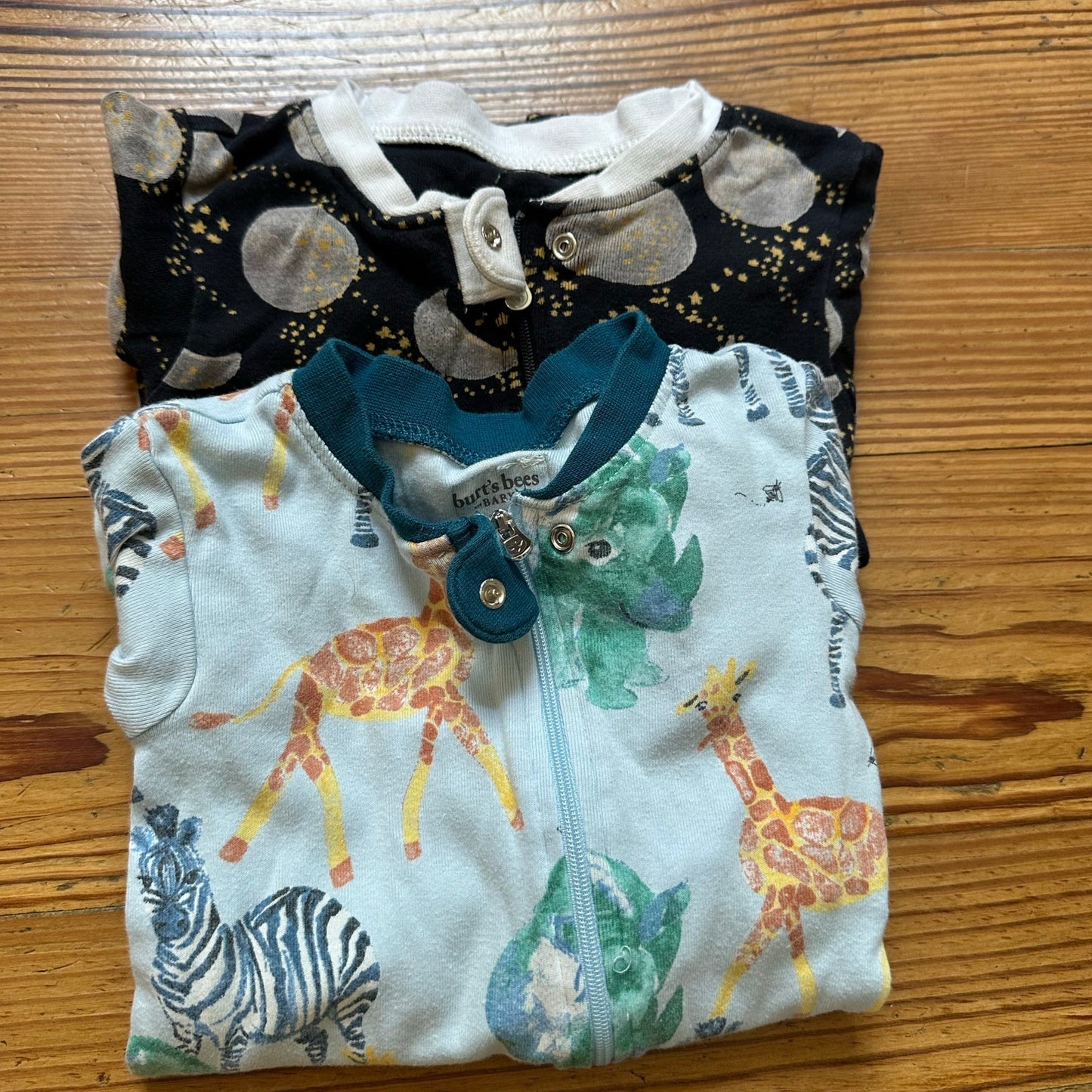 Burt's Bees full zip animal safari and celestial pajama set SIZE 18M