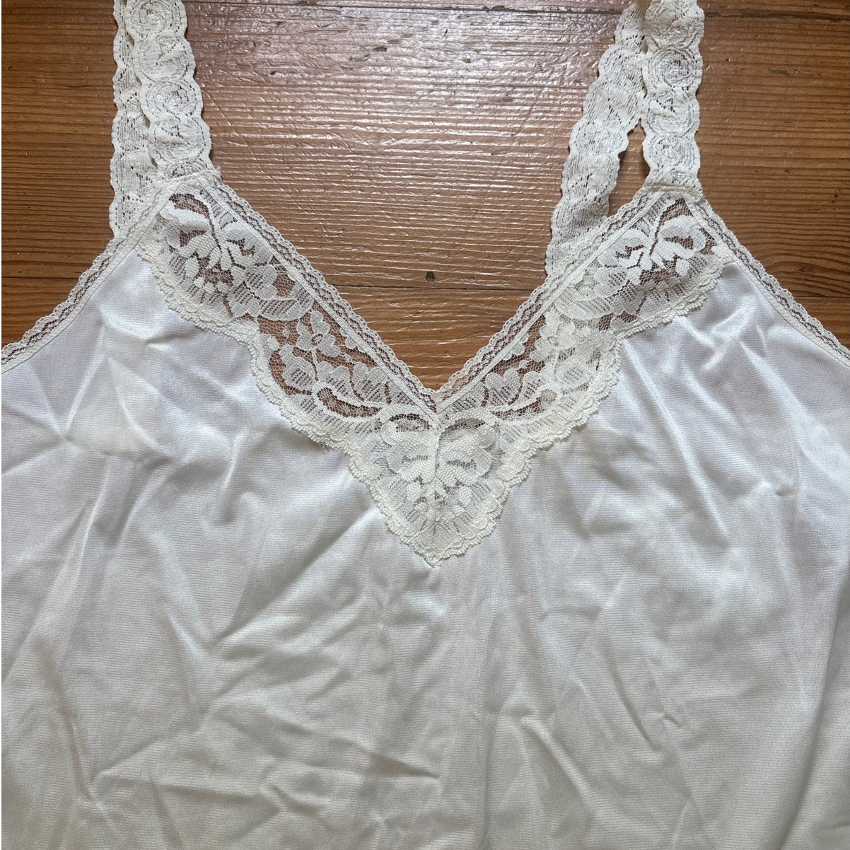 Vanity Fair vintage cream silk lace womens cami tank SIZE M