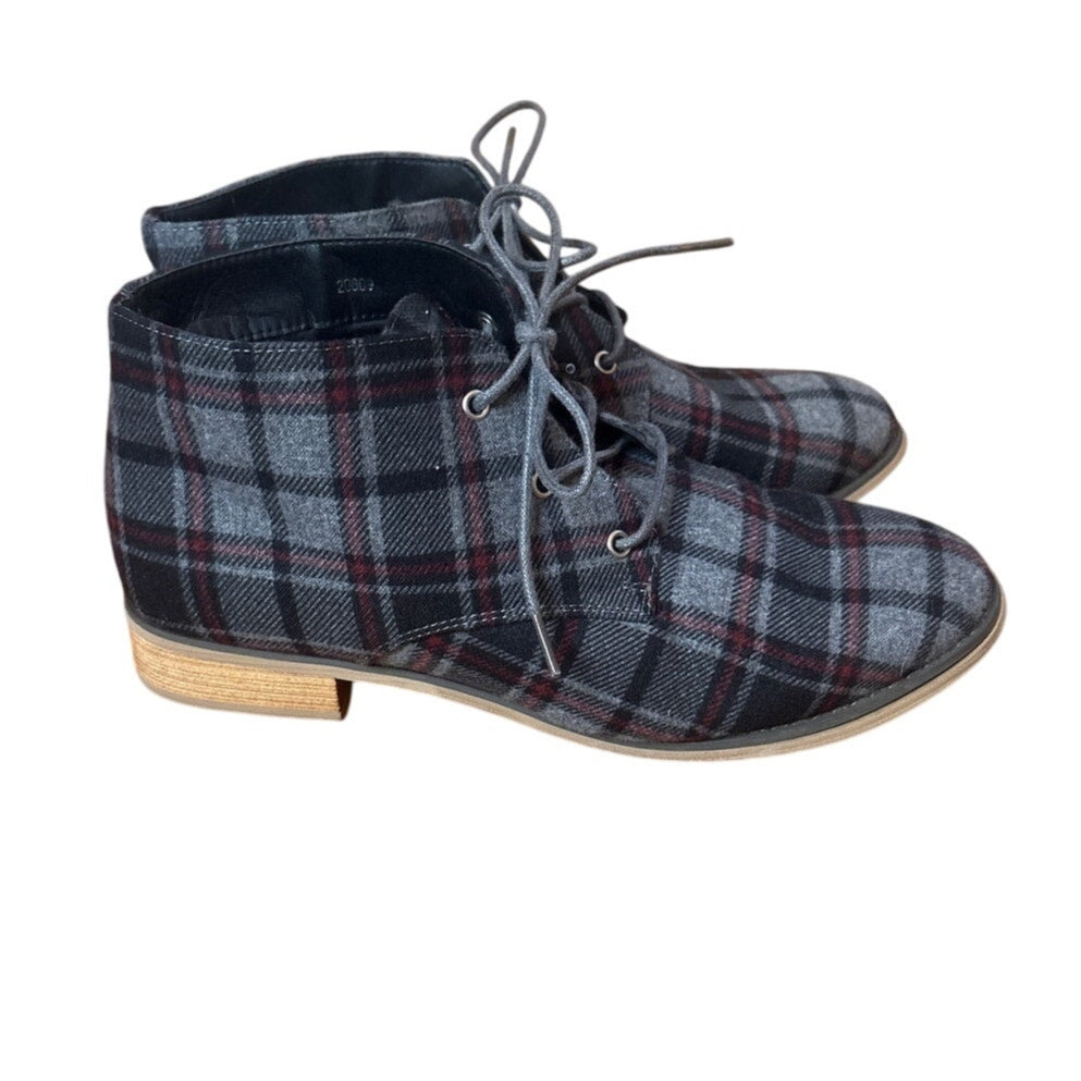 Journee Collection Tatum gray black plaid low heel ankle booties SIZE 8.5