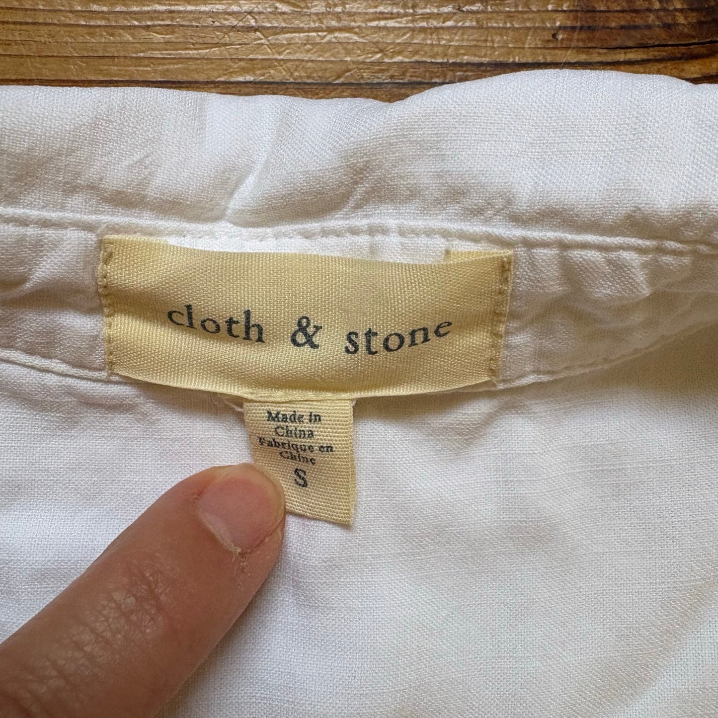 Cloth & Stone white long sleeve double breast pocket button up shirt SIZE S