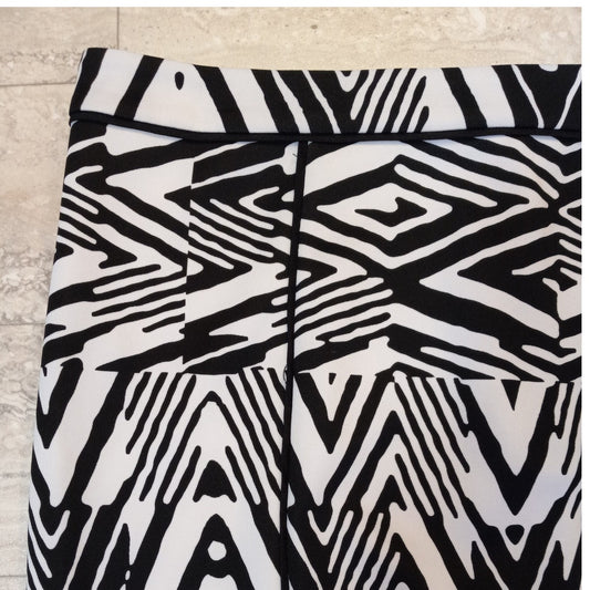 Calvin Klein black white geometric western midi skirt SIZE 12