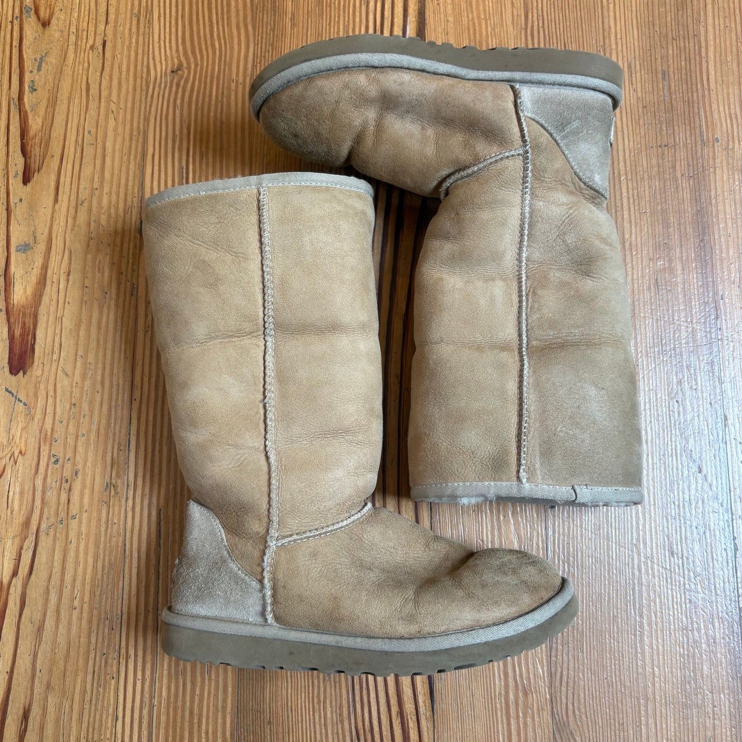 UGG Australia classic calf height light brown suede winter womens boots SIZE 6