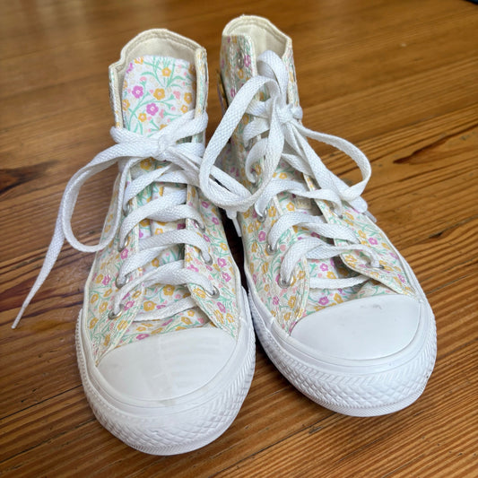 Converse All Star Chuck Taylor white floral high top lace up sneakers SIZE 5