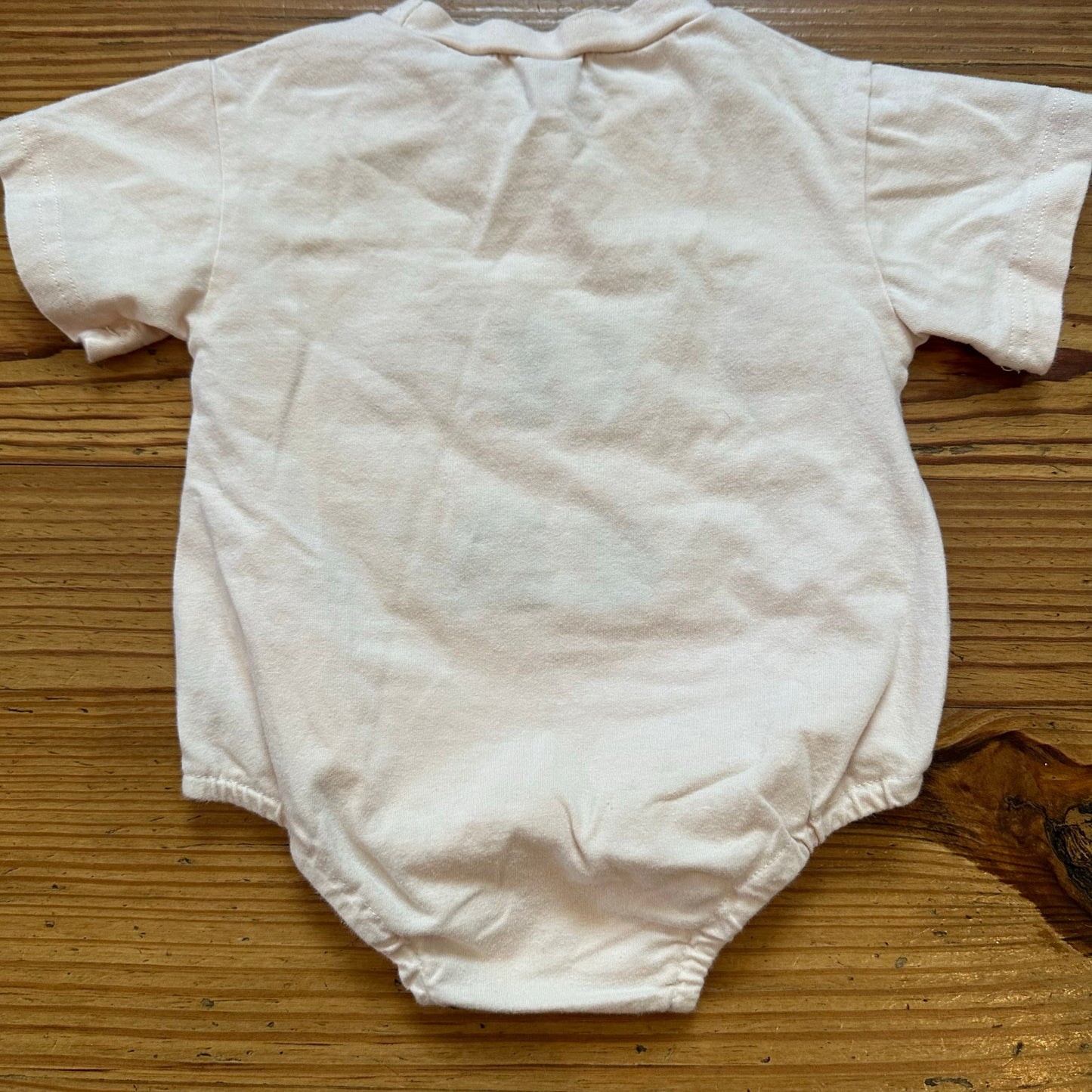 Shein cream Little Bean textured letter short sleeve bodysuit SIZE 12-18M