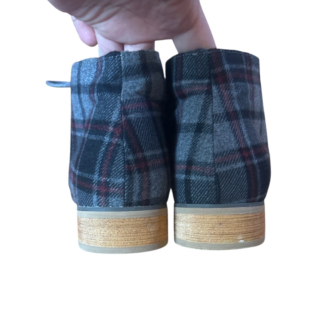 Journee Collection Tatum gray black plaid low heel ankle booties SIZE 8.5