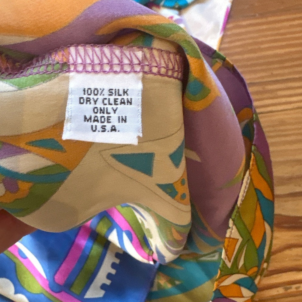 Alice & Trixie colorful silk plunge neckline tie front cap sleeve blouse SIZE M