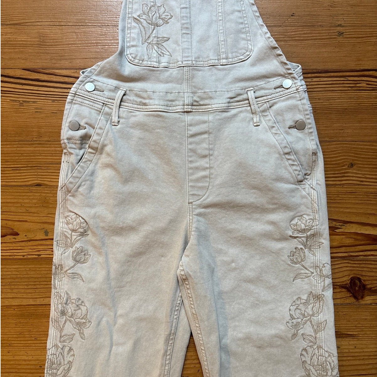 Driftwood Porcelain etched beige floral embroidered jean overalls SIZE XS
