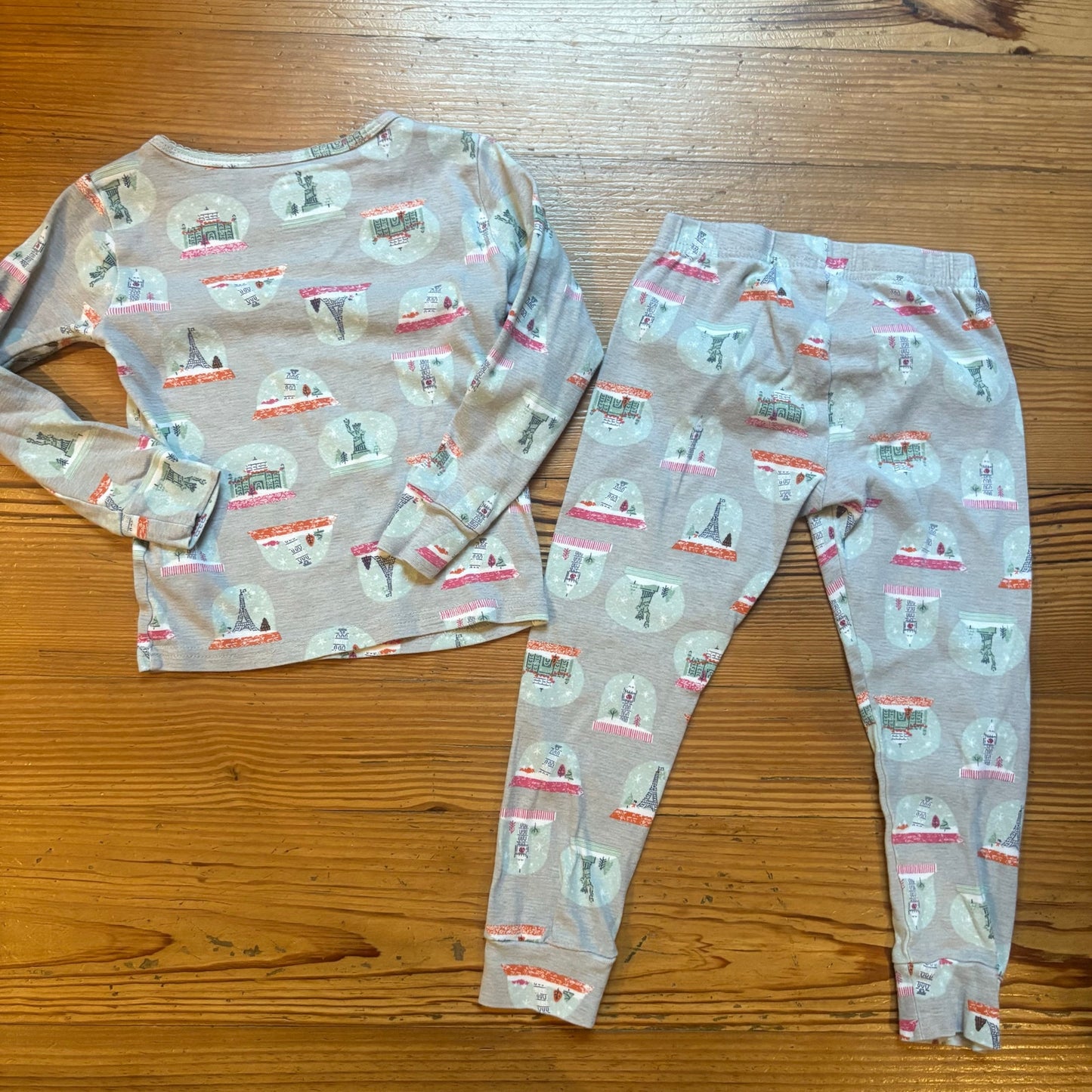Carter's gray New York Paris monument long sleeve toddler pajama set SIZE 4T