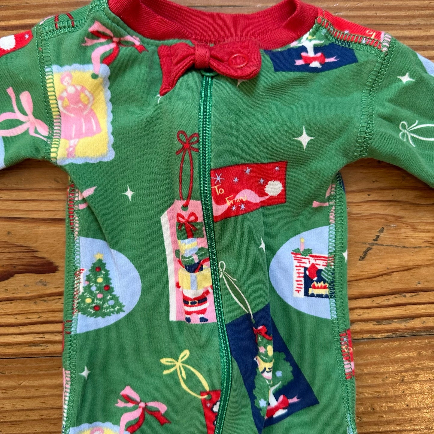 The Beaufort Bonnet Company green Christmas stamps footed bodysuit SIZE 0-3M