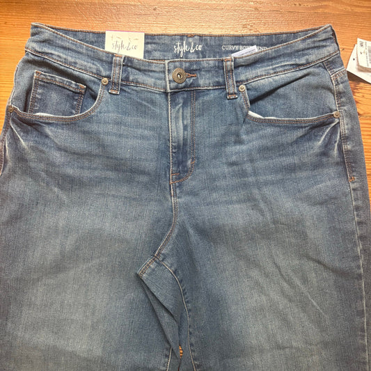 NWT Style&Co medium wash curvy boyfriend fit straight leg jeans SIZE 8