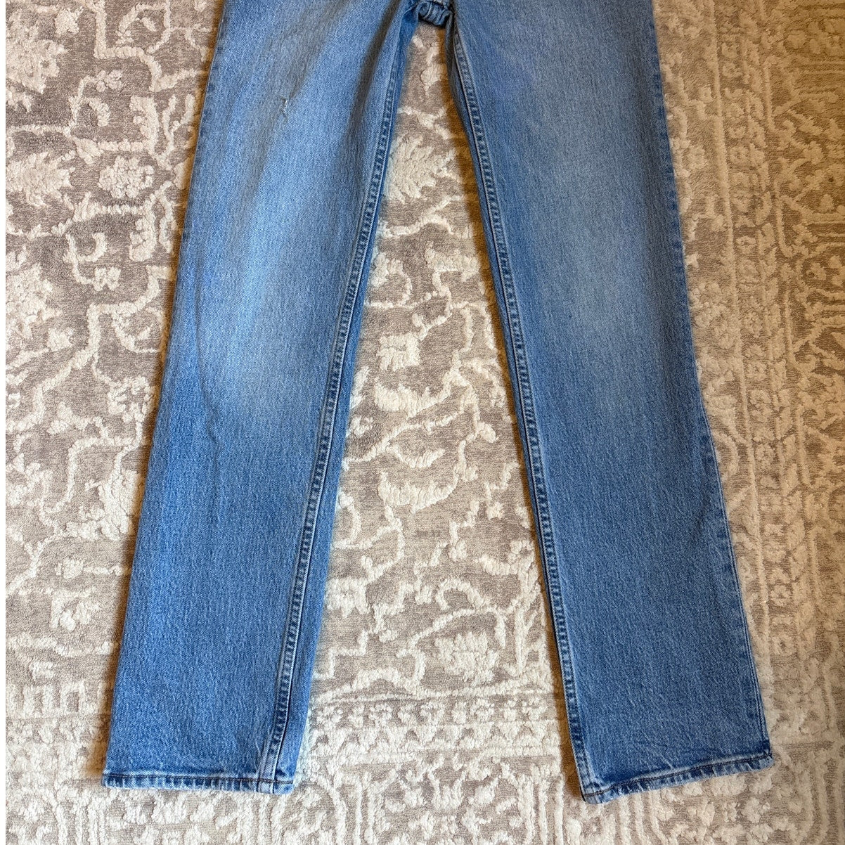 Abercrombie & Fitch 90s straight high rise medium wash jeans SIZE 00