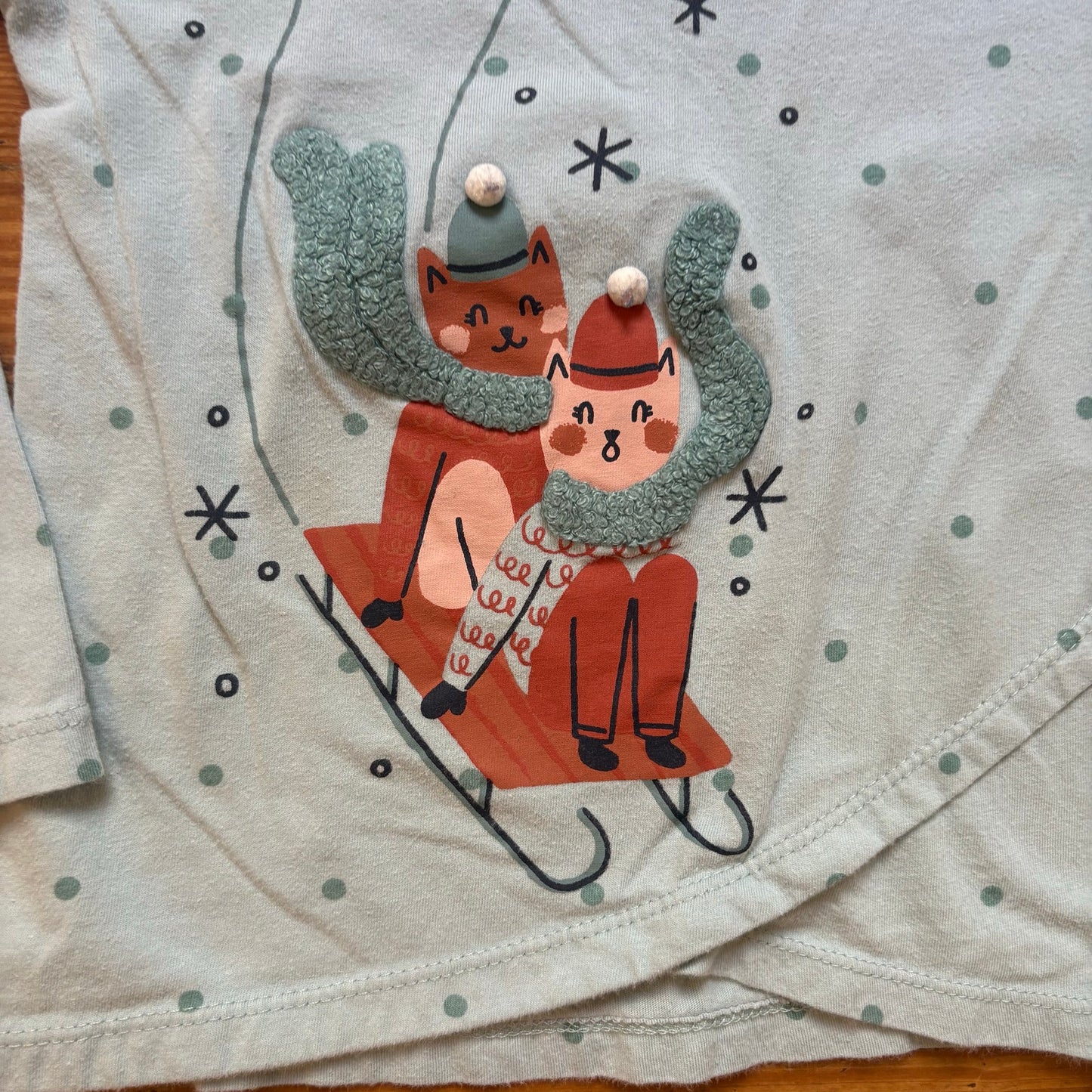 Dip light blue polka dot cat sledding winter long sleeve shirt SIZE 4T