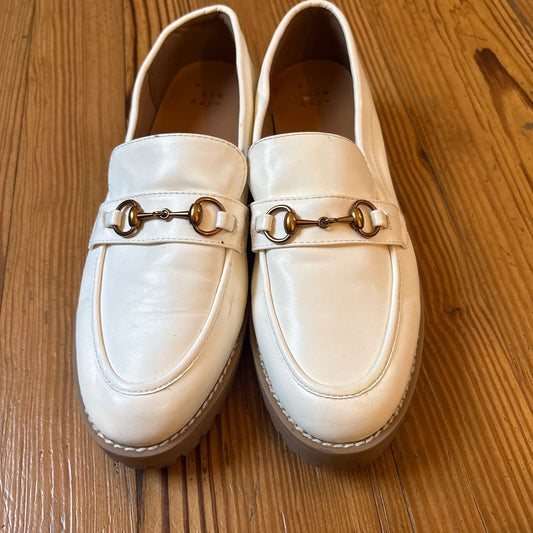A New Day Danica white platform faux leather gold buckle women's loafers SIZE 9.5